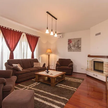 Cozy In With Kitchen Holiday home *