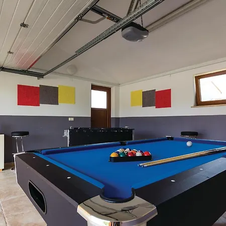 Holiday home Cozy In With Kitchen Vodnjan